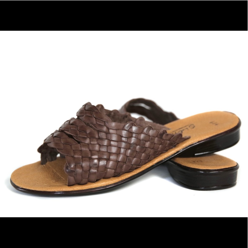 WOMEN'S SLIP-ON HUARACHE SANDALS - BROWN - Picture 2 of 4
